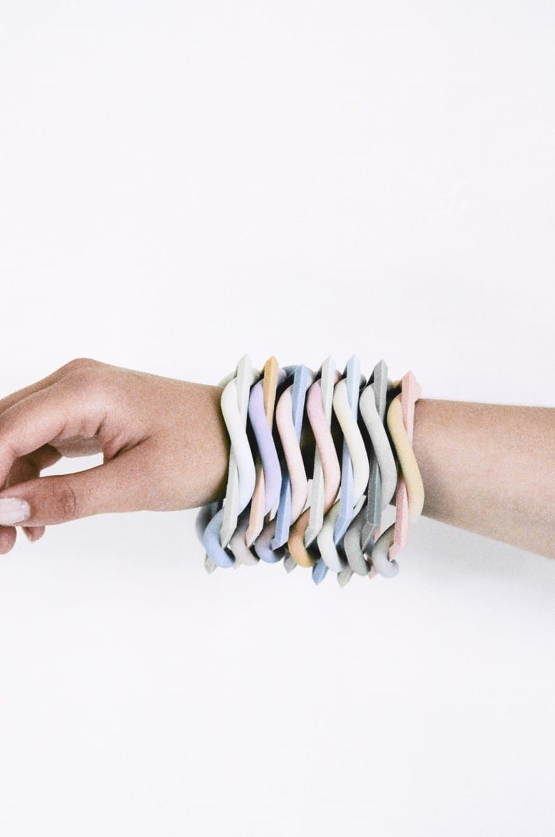 Maiko Gubler, Gradient Bangles, Frame,  3D-printed coloured gypsum, 2 x 8 x 8 cm, 2013 Photography Lena C. Emery