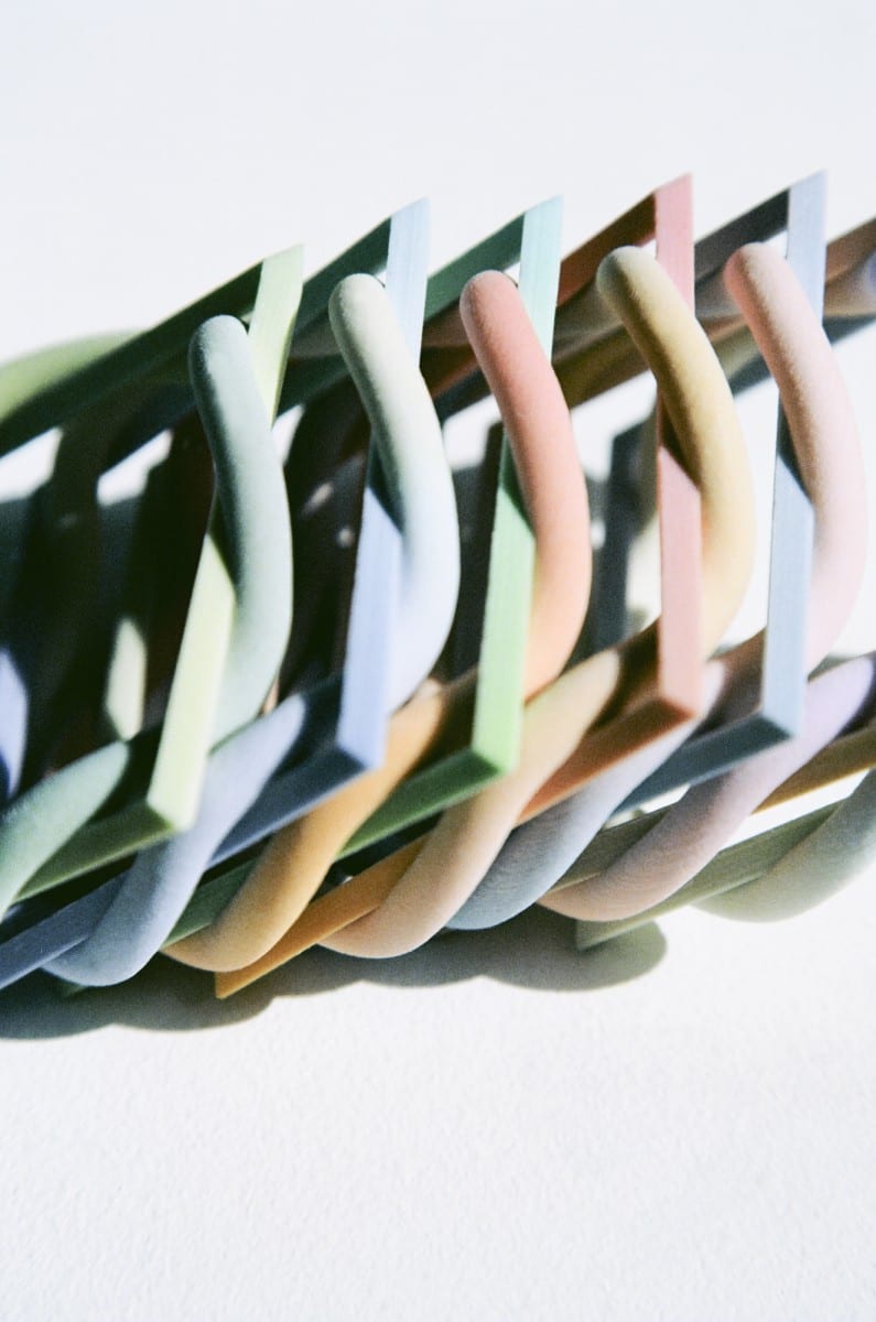 Maiko Gubler, Gradient Bangles, Frame (detail), 3D-printed coloured gypsum, 2013 Photography courtesy Lena C. Emery