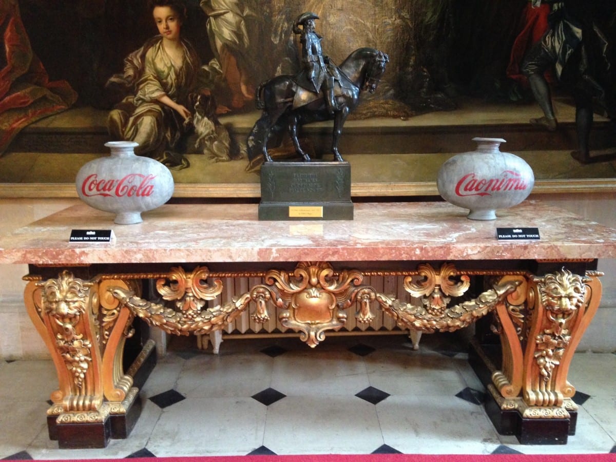 Ai Weiwei, Han Dynasty Vase with Coca-Cola Logo (2014), Han Dynasty vase (202 BC - 220 AD) and paint 40 x 25 x 34cm. Courtesy of the artist and Blenheim Art Foundation, Woodstock, Oxfordshire, UK